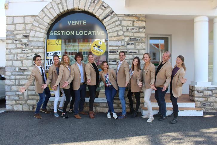 l'équipe de l'agence Port et Lac