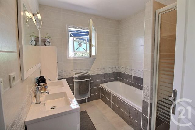 maison à vendre - 4 pièces - 104.87 m2 - ST VINCENT DE TYROSSE - 40 - AQUITAINE - Century 21 Port Et Lac maison à vendre - 4 pièces - 104.87 m2 - ST VINCENT DE TYROSSE - 40 - AQUITAINE - Century 21 Port Et Lac