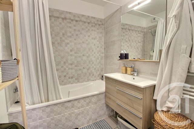 Appartement T3 à vendre - 3 pièces - 61.4 m2 - SAUBION - 40 - AQUITAINE - Century 21 Berritzea