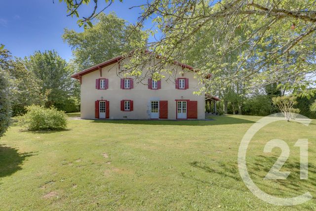 maison à vendre - 11 pièces - 328.9 m2 - ST MARTIN DE HINX - 40 - AQUITAINE - Century 21 Berritzea